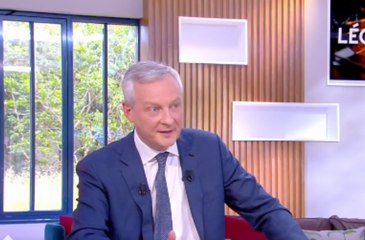 “Y’a eu comme un trou d’air” : Patrick Cohen tacle Bruno Le Maire dans C à vous