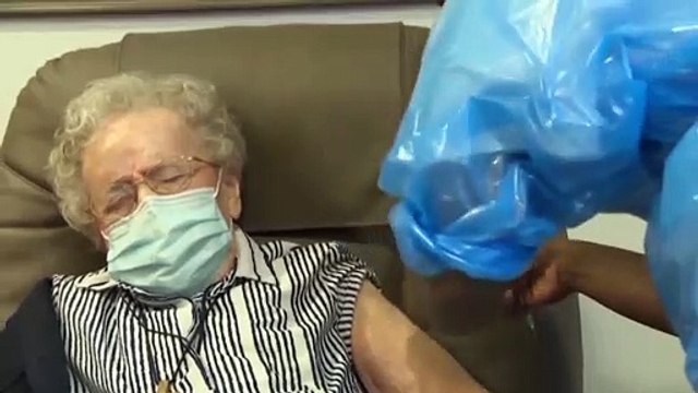 La dosis de refuerzo de Pfizer y Moderna previene en un 90% la hospitalización / Europa Press, Comisión Europea, DPA