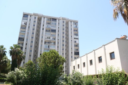 1 milyon TL'ye yakın vurgun iddiası üzerine 354 dairelik siteye kayyum atandı