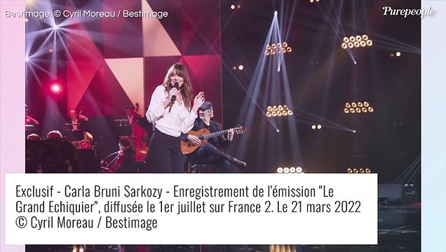 Carla Bruni et Nicolas Sarkozy amoureux et très tactiles devant Claire Chazal et Marc Lavoine