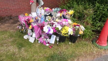 Download Video: Tributes left on Kimberley Road for Leeds mum found dead in bushes