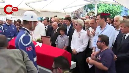 Cüneyt Arkın'ı uğurluyoruz: Teşvikiye'deki cenazeye binlerce kişi katıldı