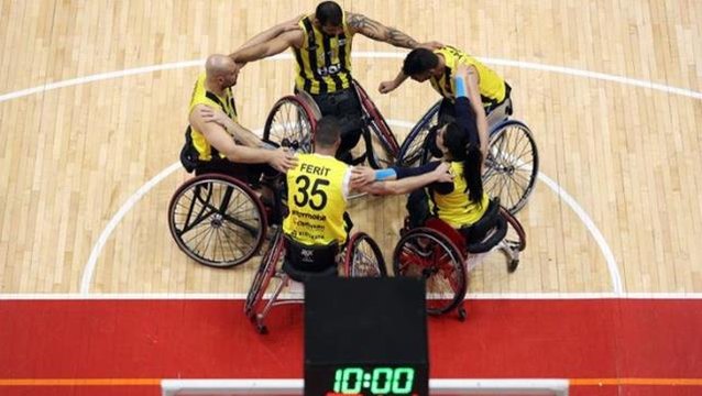 Tekerlekli Sandalye Basketbol Süper Ligi'nde şampiyon Fenerbahçe