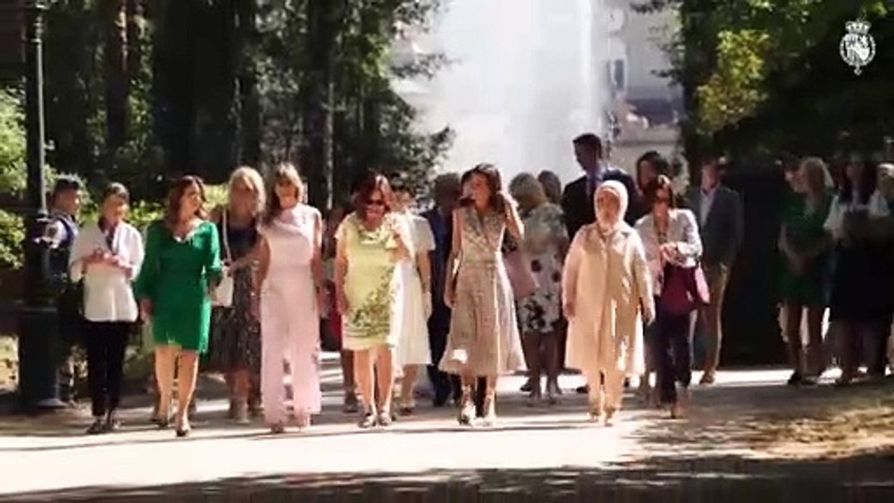 La Reina, anfitriona de lujo en la visita de las 'primeras damas' a la Granja de San Ildefonso