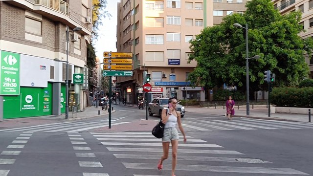 OnePlus Nord 2T muestra día 1080 30 fps