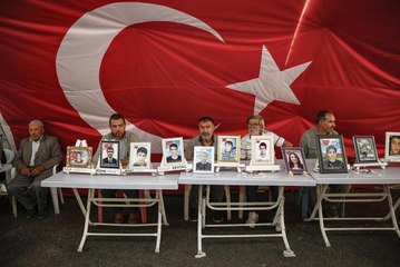 Diyarbakır annelerinden dağdaki çocuklarına "teslim ol" çağrısı