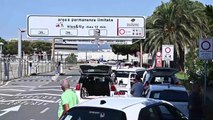 Sciopero taxi, a Genova oltre 300 auto in corteo
