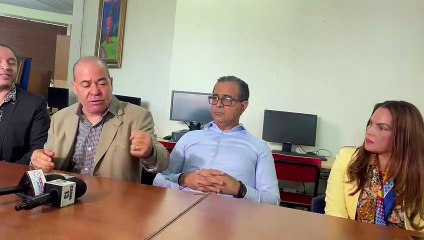 Aseguran que es falsa acusación sobre licitación libros digitales