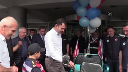 KASTAMONU - Bakan Kurum, bir engelliye elektrikli motosiklet hediye etti