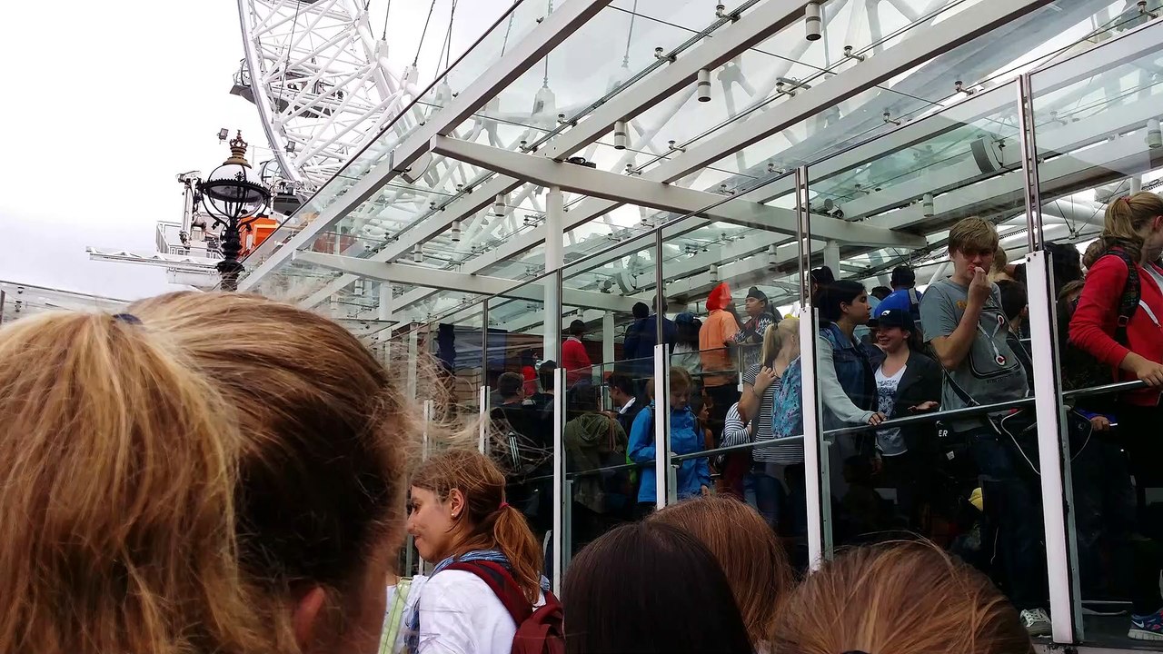 Warteschlange am Riesenrad