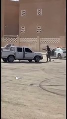 رجل المرور عندما يقوم بدوره - ينتهي الأمر سريعا القبض على مفحط في الدرعية