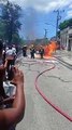 Auto arde en llamas en Santiago de Cuba