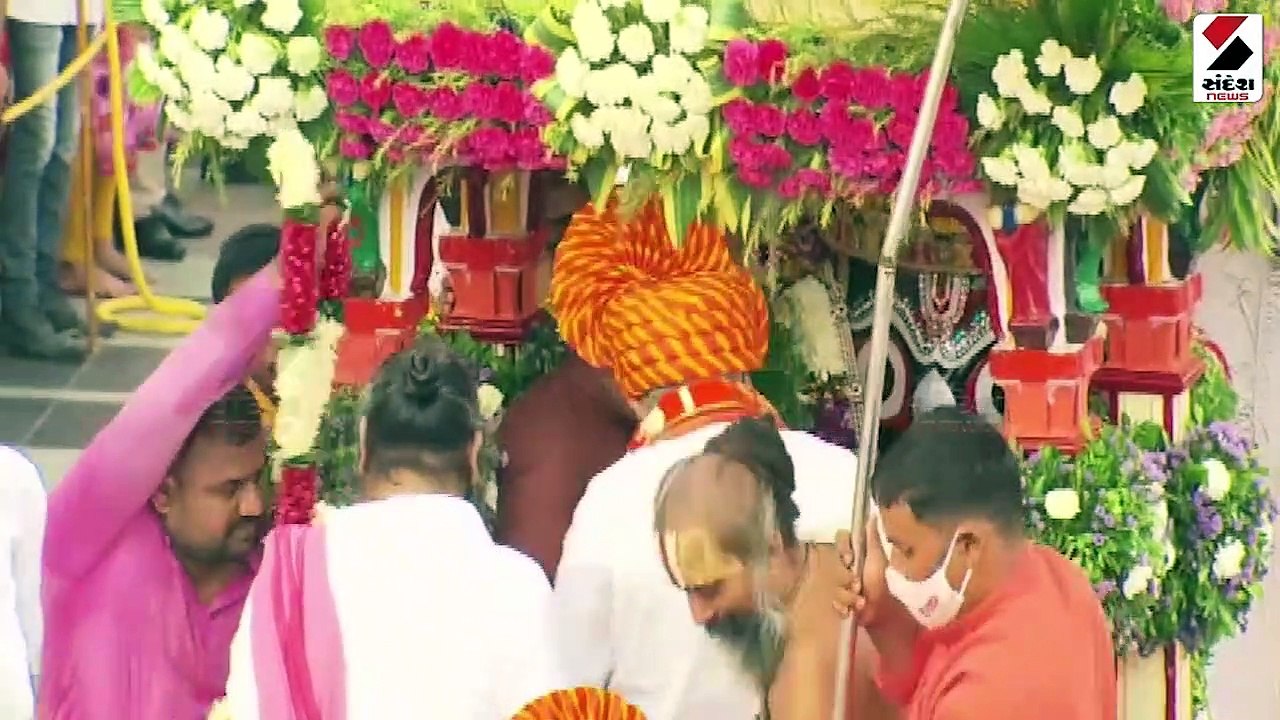 મુખ્યમંત્રી ભુપેન્દ્ર પટેલે કરી પહિંદ વિધિ