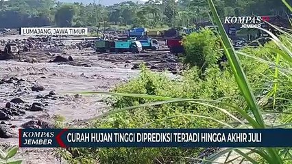 Download Video: Banjir Lahar Hujan Semeru Menerjang, Aktivitas Tambang Pasir Dihentikan