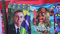 ¿Lula o Bolsonaro? En Rio, las toallas con efigies se popularizan a tres meses de comicios