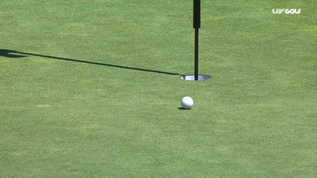 Dustin Johnson wows LIV Golf fans with impeccable iron play