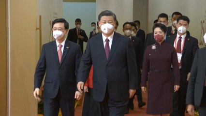 Lee jura como nuevo jefe Ejecutivo de Hong Kong en presencia de Xi