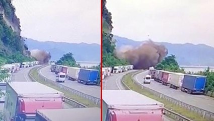 Artvin'in Kemalpaşa ilçesinde heyelan böyle geldi