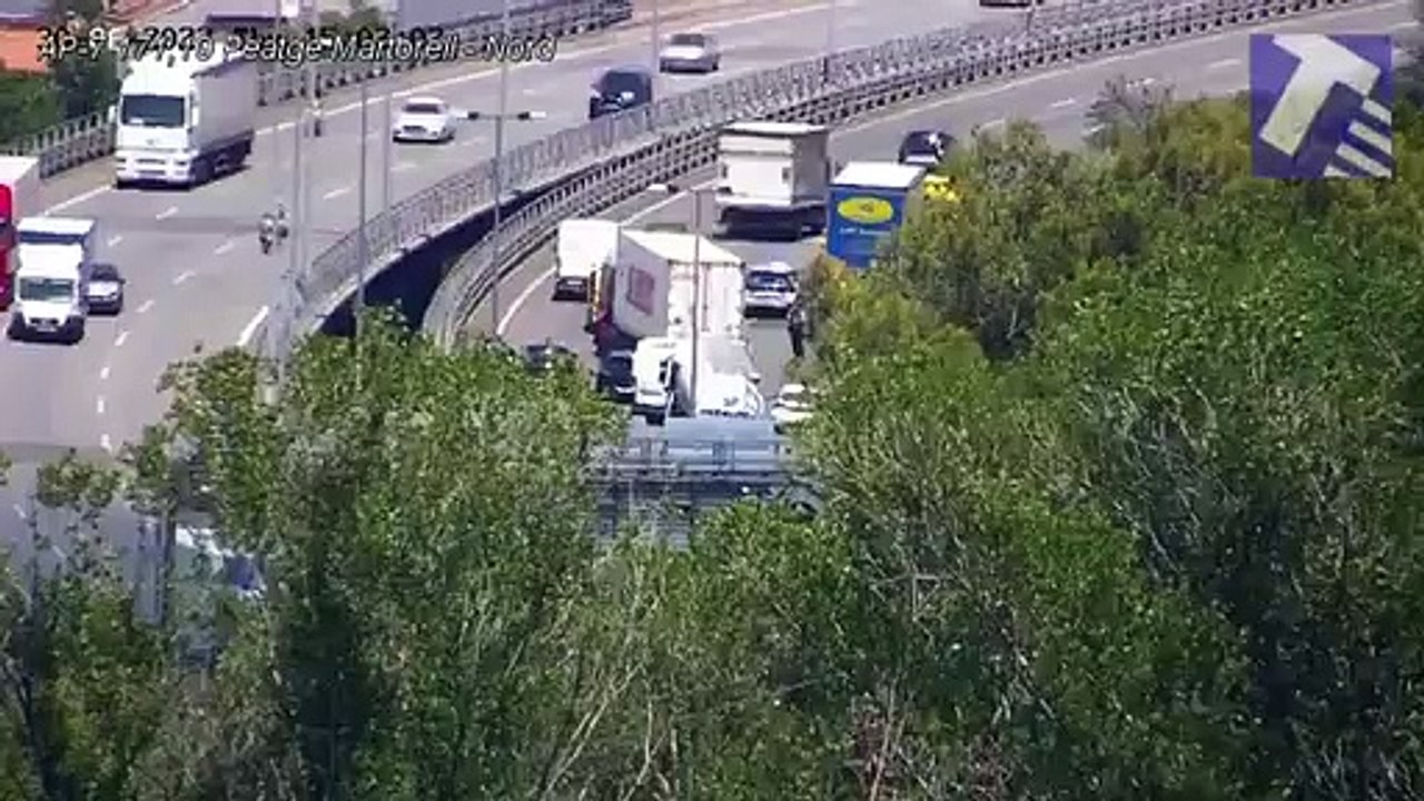 Un accidente en la AP-7 provoca retenciones