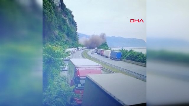 Artvin'de heyelan: Ölü ve yaralılar var