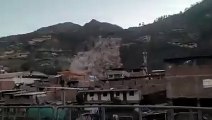 Deslizamento de terras no Peru deixa cerca de 150 casas soterradas