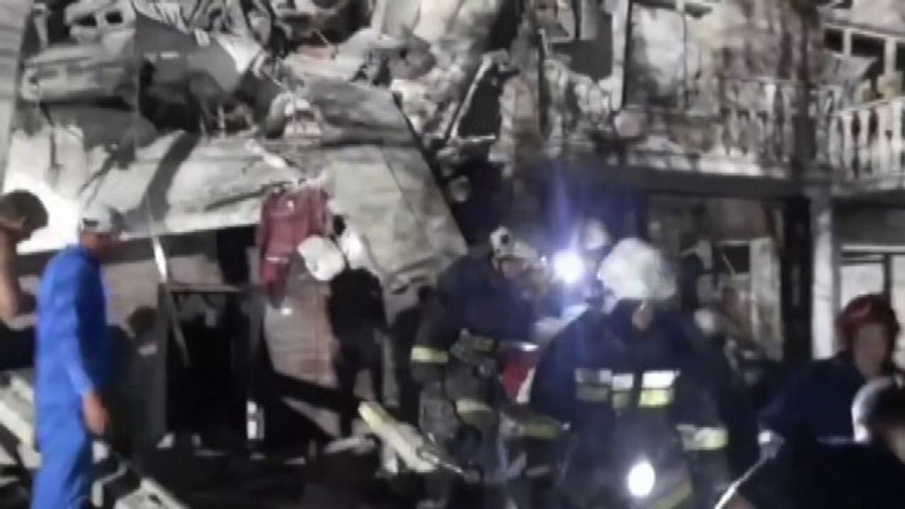 Missili su un condominio, almeno 17 morti negli attacchi a Odessa