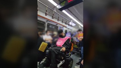전장연 출근길 시위 재개로 서울 지하철 4호선 지연 운행 / YTN