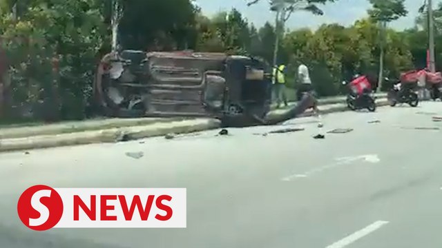 Dashcam footage captures fatal crash involving two MPVs in Sungai Buloh
