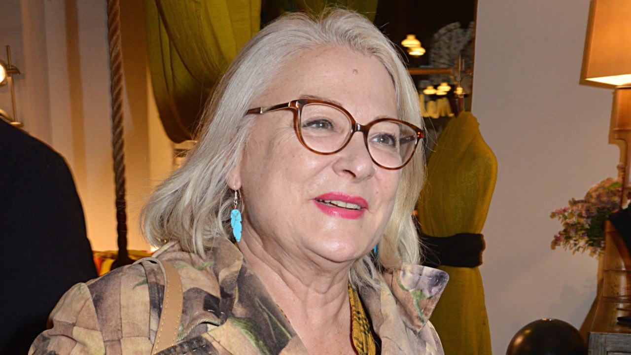 GALA VIDEO - Josiane Balasko (Les Bronzés 3 : amis pour la vie) : comment elle maintient le lien dans la troupe du Splendid