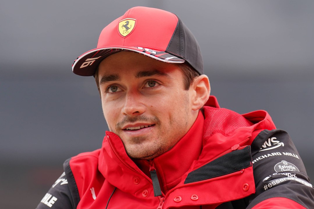 F1 22: 16 Meilen with Charles Leclerc