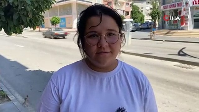 Antalyada ters yönden yola çıkan ticari taksi motosiklet sürücüsünün ölümle burun buruna getiedi