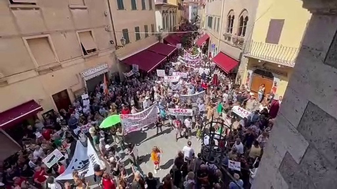 Rigassificatore, Piombino scende in piazza per dire no