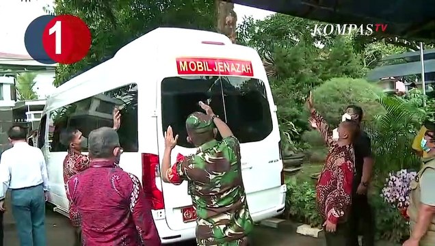 [Top 3 News] Tjahjo Kumolo Dimakamkan | Presiden Jokowi ke UEA | Sandiaga Puji Ganjar Pranowo