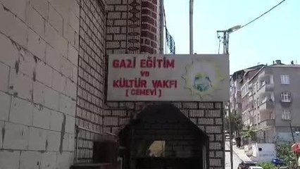 Sivas'ta Katledilen 33 Aydın, Gazi Cemevi Önünde Anıldı: "Yakılan Canlarımızla Birlikte İnsanlık Onuru Yakılmak İstenmiştir"