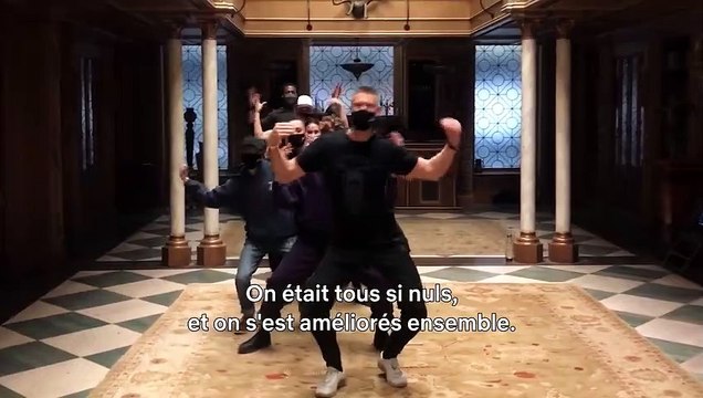 Umbrella Academy - saison 3 BONUS VO Les coulisses du dance-battle version Footloose