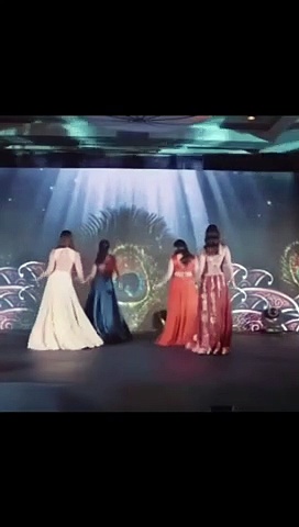 'ഇത് എന്ത് നൃത്തമാണ്'; ആലിയ ഭട്ടിനെ പരിഹസിച്ച് സോഷ്യൽ മീഡിയ