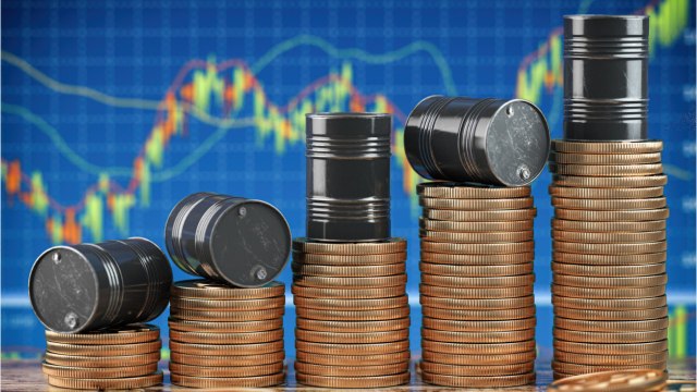 Les cours du pétrole reculent sur un mois, une première depuis novembre