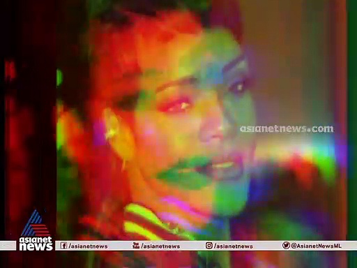 പാക് പതാകയേന്തി ക്രിക്കറ്റ് സ്റ്റേഡിയത്തില്‍ നില്‍ക്കുന്ന റിഹാന, പ്രചരിക്കുന്ന ചിത്രത്തിന്റെ വസ്തുതയെന്ത്?