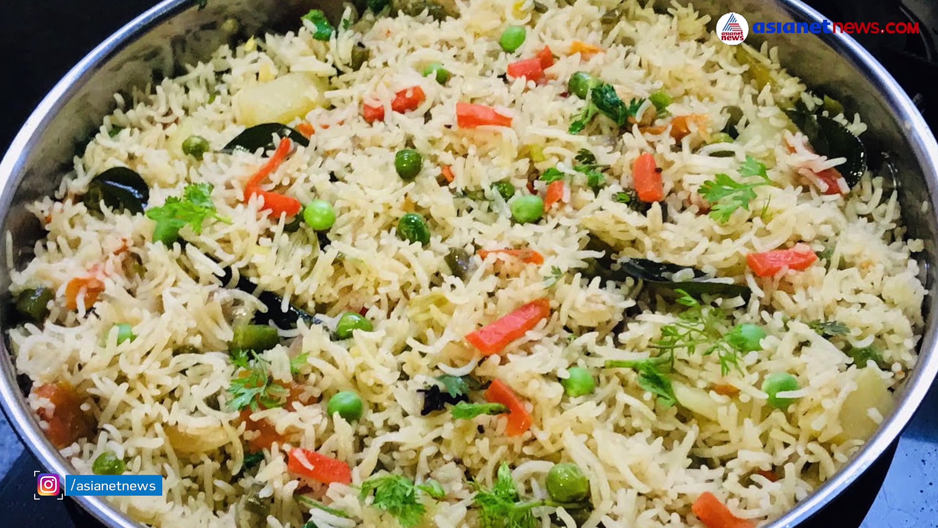 ചോക്ലേറ്റ് ബിരിയാണി 'പെര്‍ഫെക്ട് ഓക്കേ'യെന്ന് അവതാരകന്‍; രുചിച്ച് നോക്കിയതിന് ഓസ്‌കര്‍ കൊടുക്കണമെന്ന് കമന്റ്