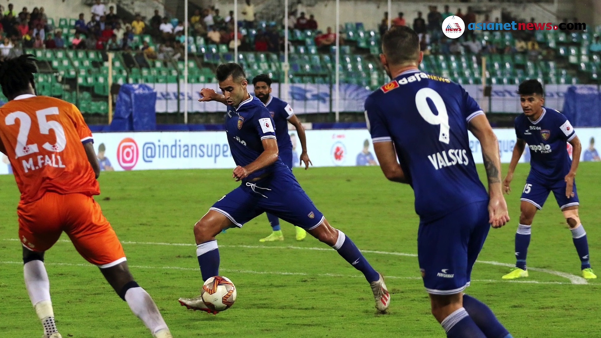 ഐഎസ്എ‌ല്ലിലെ അത്ഭുത ഗോളുമായി റാഫേല്‍ ക്രിവെല്ലാറോ കളിയിലെ താരം