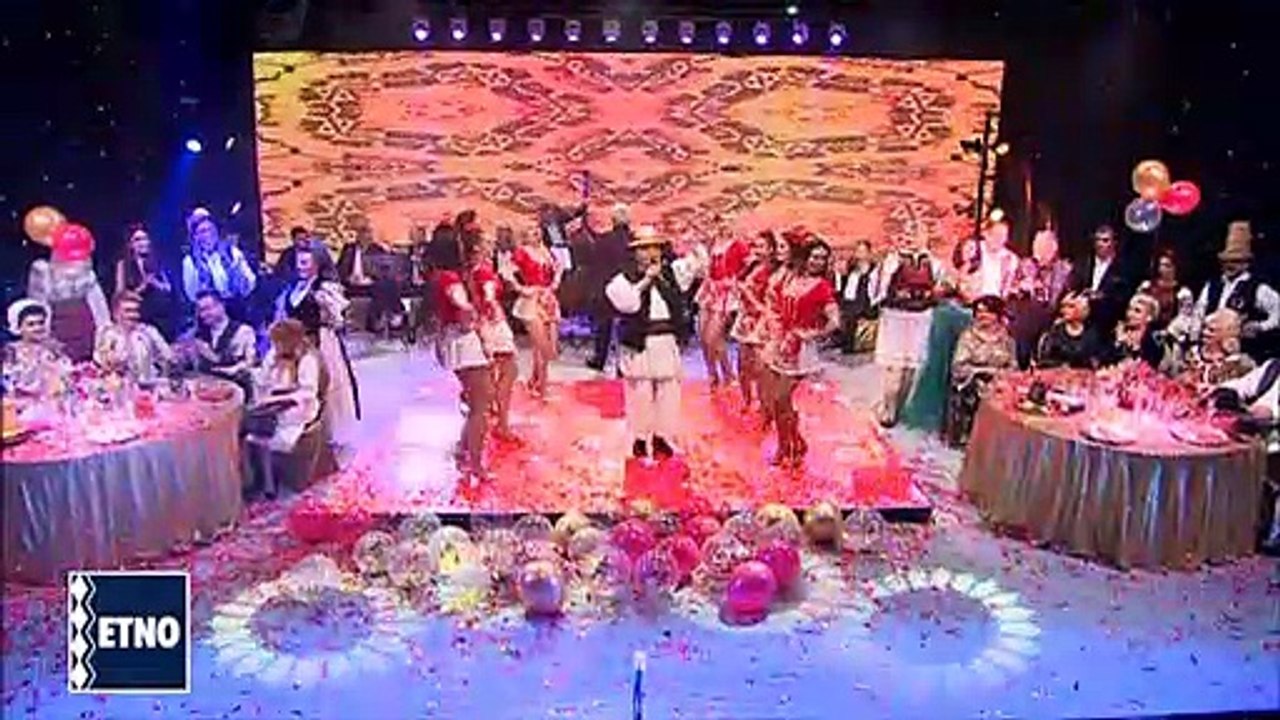 Cornel Borza - Lumea me - live (Revelion ETNO TV 2022)