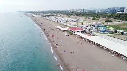 Manavgat Belediyesi'ne ait 4 plaja mavi bayrak verildi