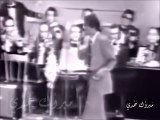 عبد الحليم  يأكل على المسرح  سنة 1974