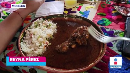 Cocineras tradicionales comparten sus recetas con chefs para preservar sus platillos