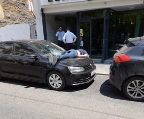 BEYOĞLU'NDA OTELİN 8'İNCİ KATINDAN DÜŞEN TURİST HAYATINI KAYBETTİ