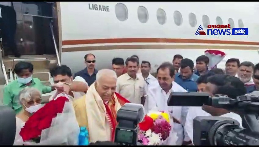 ஐதராபாத் வந்த ஜனாதிபதி வேட்பாளர் யஷ்வந்த் சின்ஹாவை வரவேற்றார் முதல்வர் சந்திரசேகரராவ்!