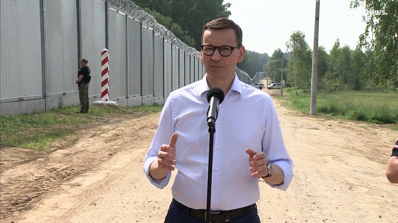 Polen zufrieden und stolz über Zaun zu Belarus