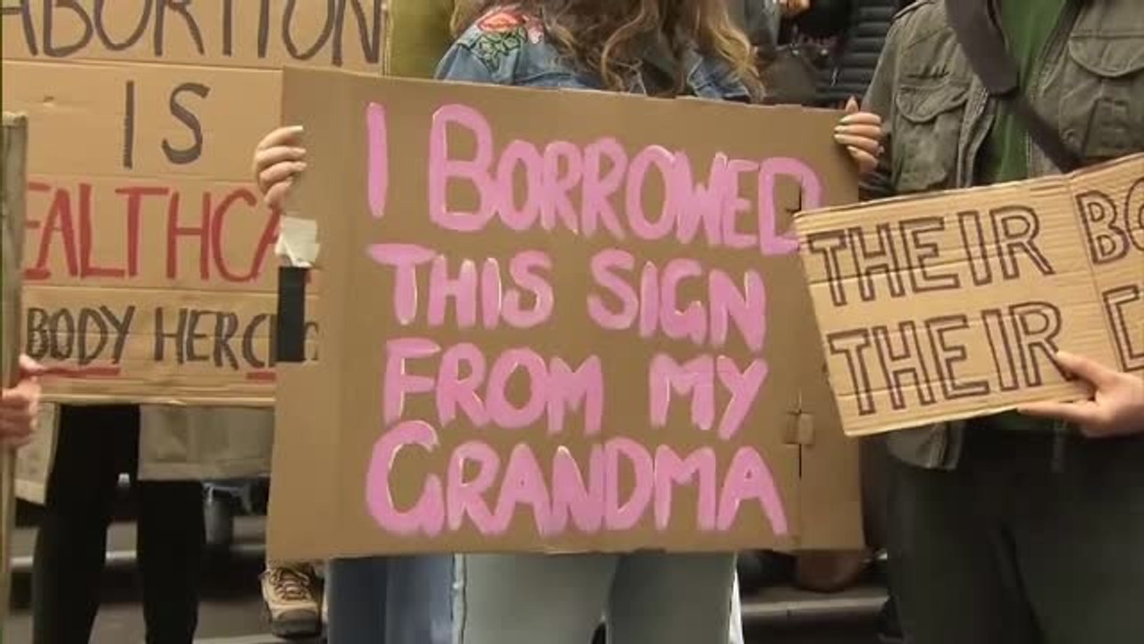 Miles de australianos se manifiestan contra la prohibición parcial del aborto en EEUU