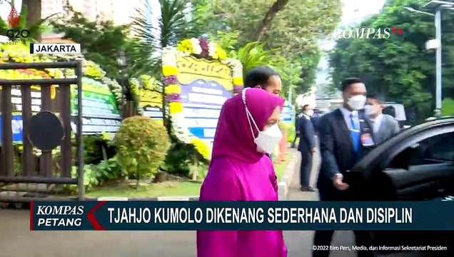 Punya Kedekatan Mendalam Bersama Tjahjo Kumolo, Jokowi Takziah ke Rumah Duka Saat Tiba di Indonesia