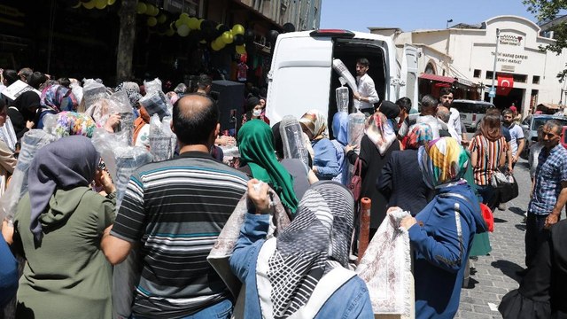 Kahramanmaraş’ta indirim izdihamı!